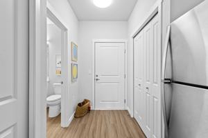 featured image of 327 E Rose St