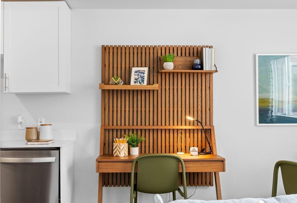 327 E Rose St - Photo 7 of 42