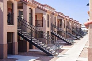 featured image of 324 S Horne