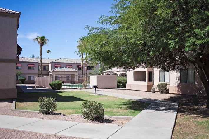 234 W Southern Ave - Photo 2 of 5