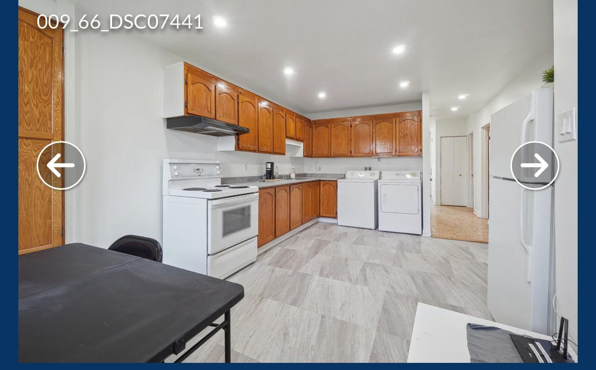 8250 10e Avenue - Photo 3 of 11