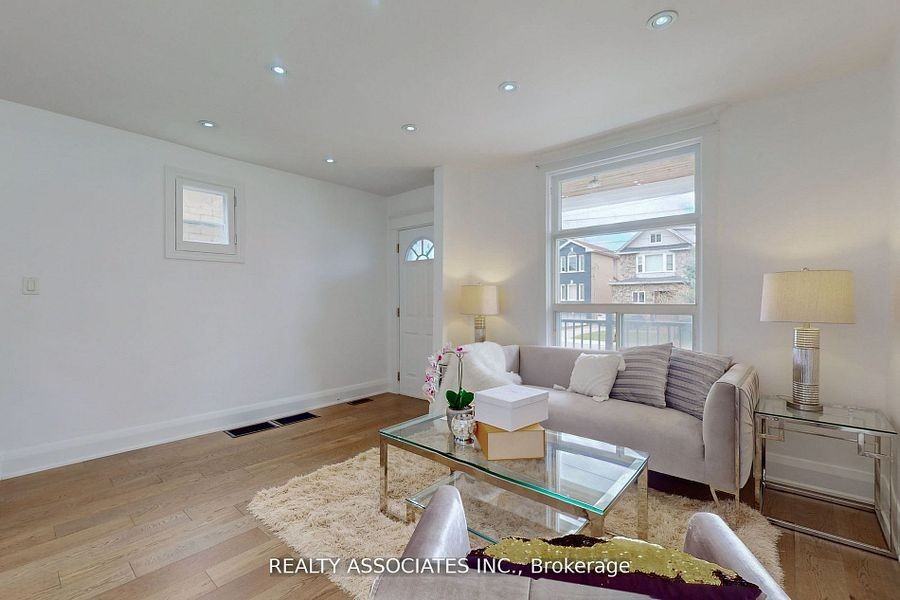 353 Lumsden Avenue - Photo 3 of 16