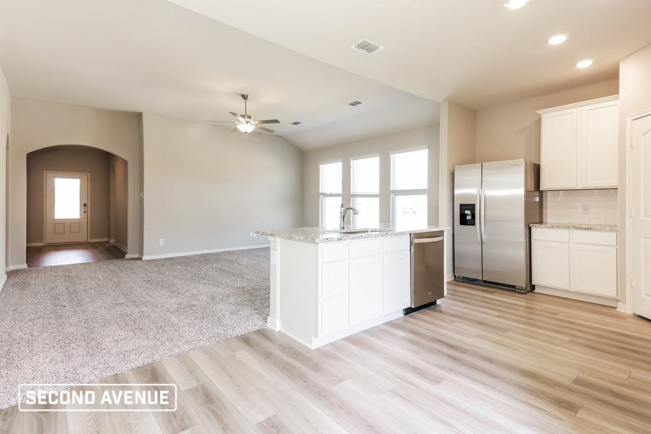 613 Emerson Dr - Photo 6 of 24