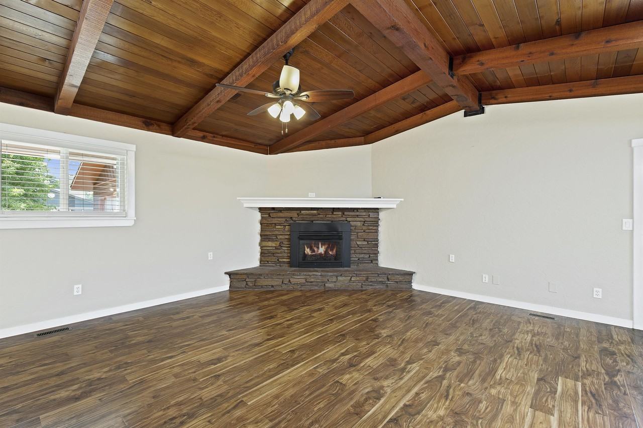 1228 Nw 11th St - Photo 3 of 50