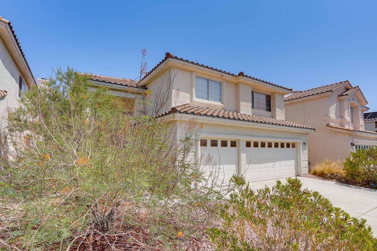 820 Brunellos Ave - Photo 2 of 37