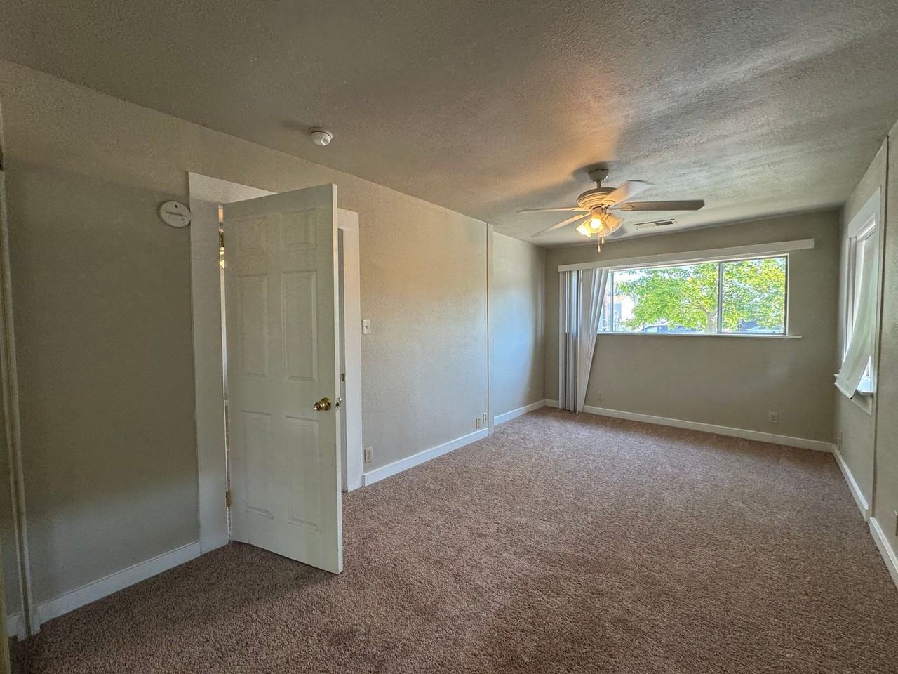 111 Bonita St - Photo 3 of 11