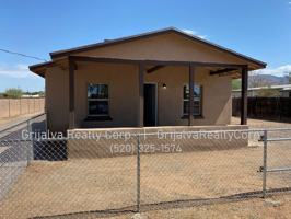 featured image of 437 E Navajo Rd