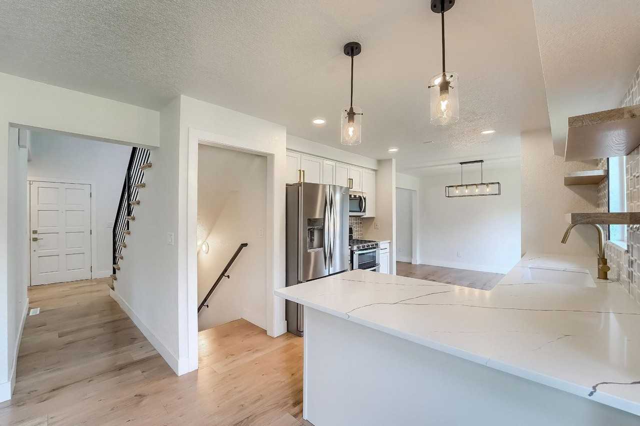 9923 E Exposition Ave - Photo 7 of 50