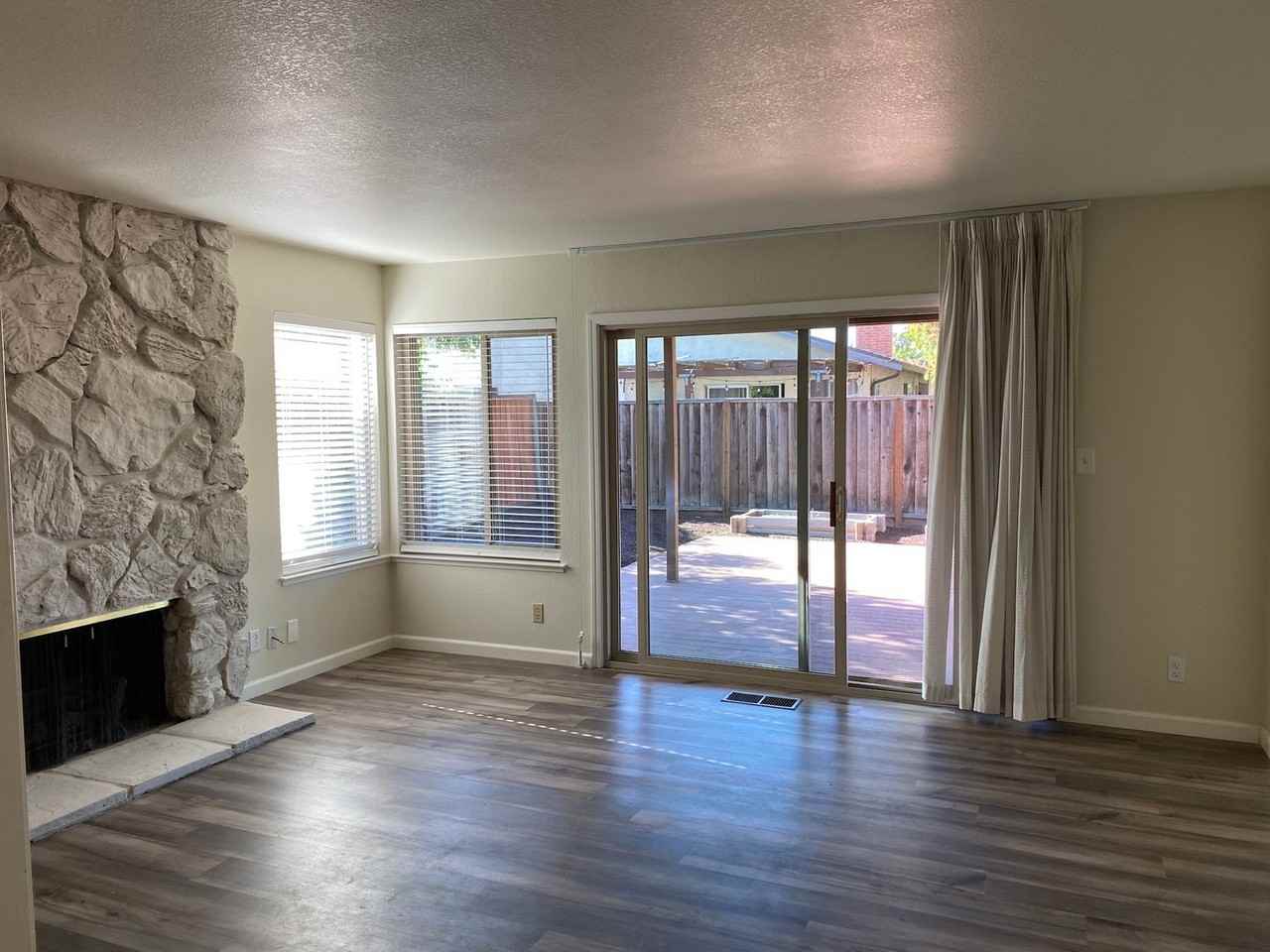 132 Sugar Maple Dr - Photo 3 of 50