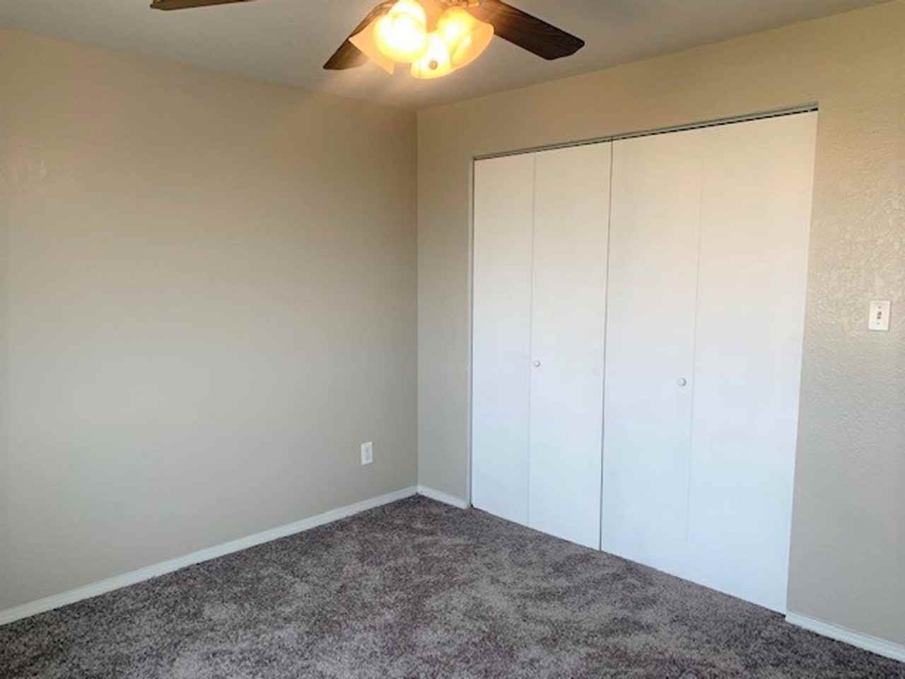 521 Lawndale Pl - Photo 4 of 15