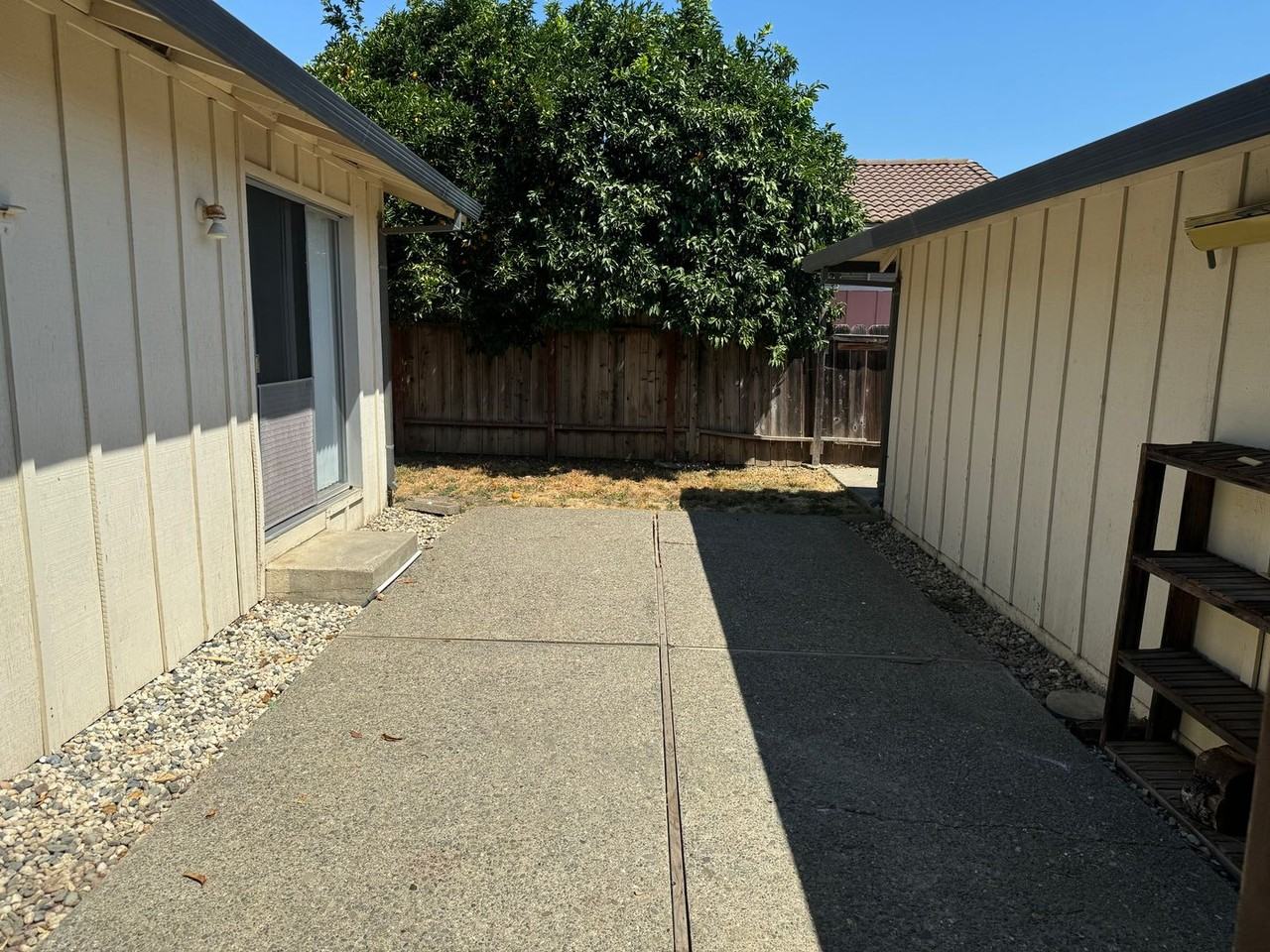 361 Honeysuckle Drive - Photo 6 of 25