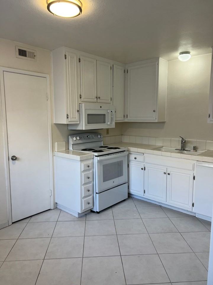 5506 Caminito Jose - Photo 3 of 14
