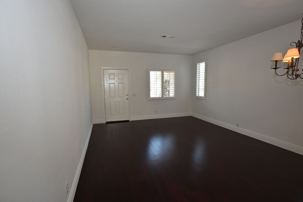 37 Amoret Dr - Photo 3 of 30