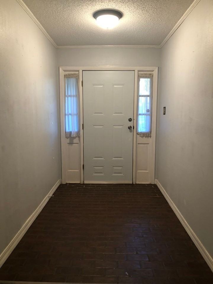 200 Chimney Ln - Photo 2 of 12