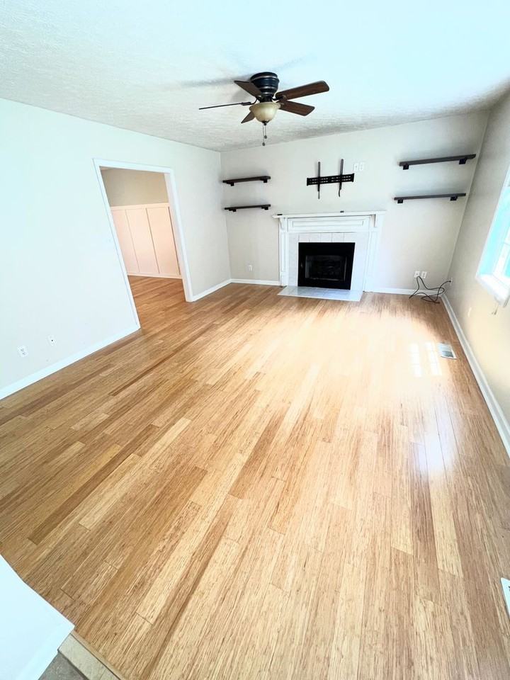 108 Fieldstone Ct - Photo 3 of 14