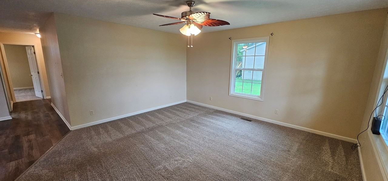 4954 Jacksboro Rd - Photo 2 of 13