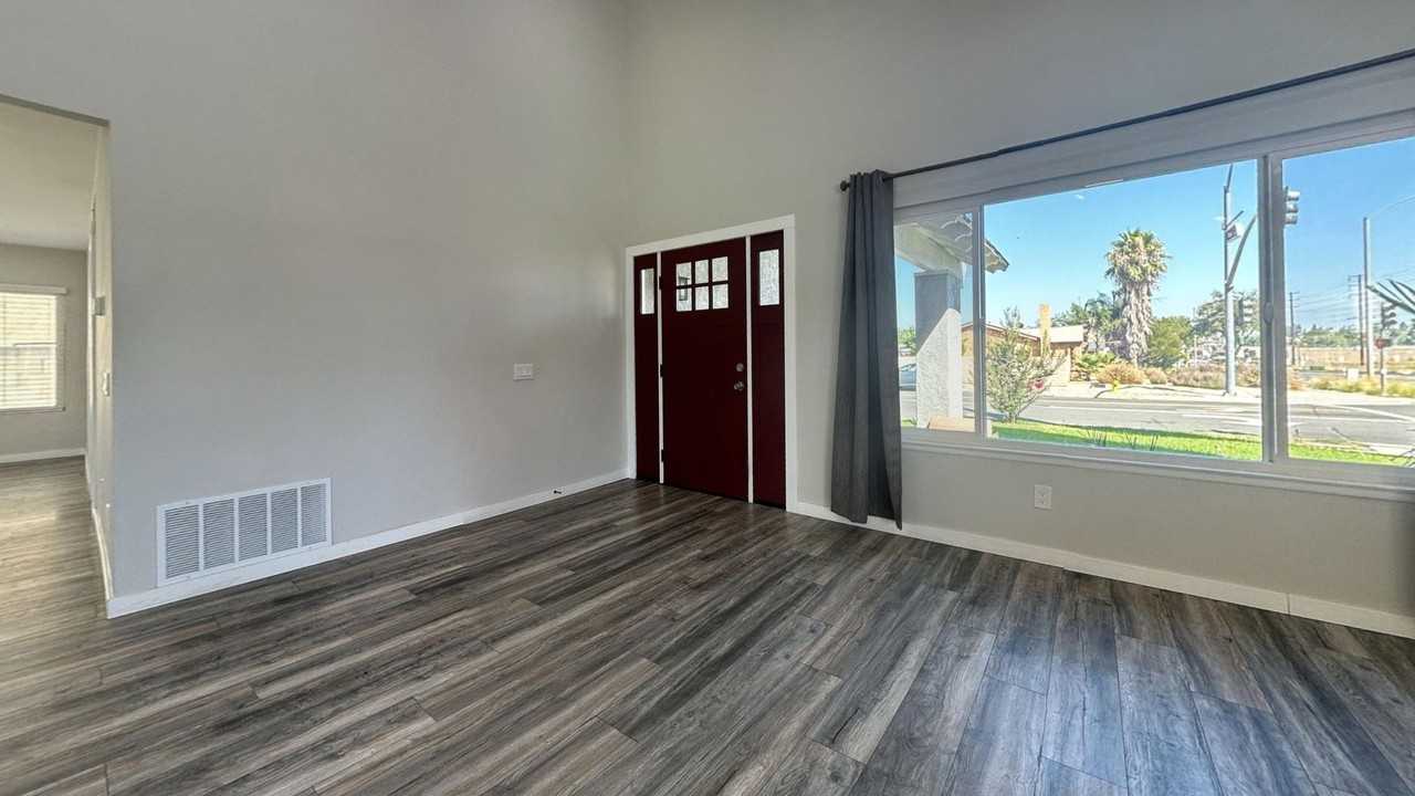 1177 Springbrook St - Photo 5 of 22
