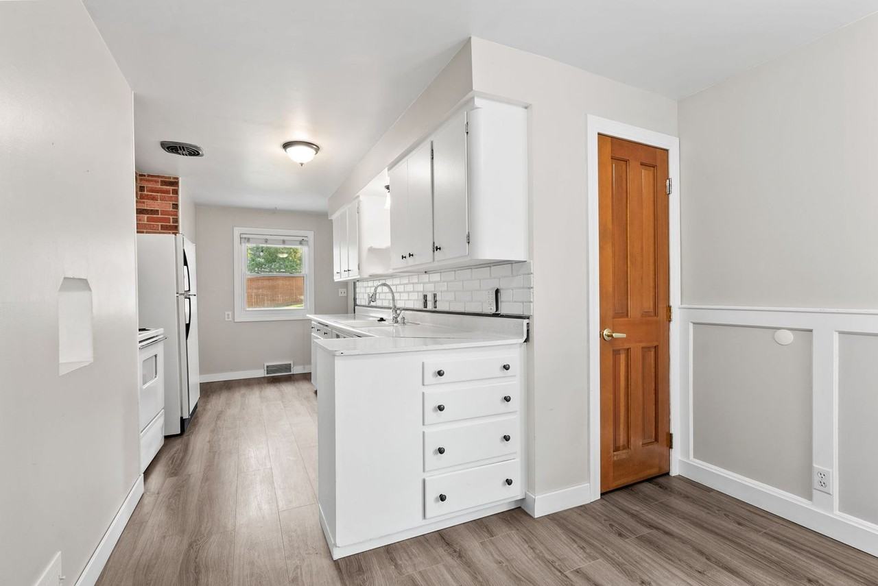 2112 East 10th Avenue - Photo 6 of 28