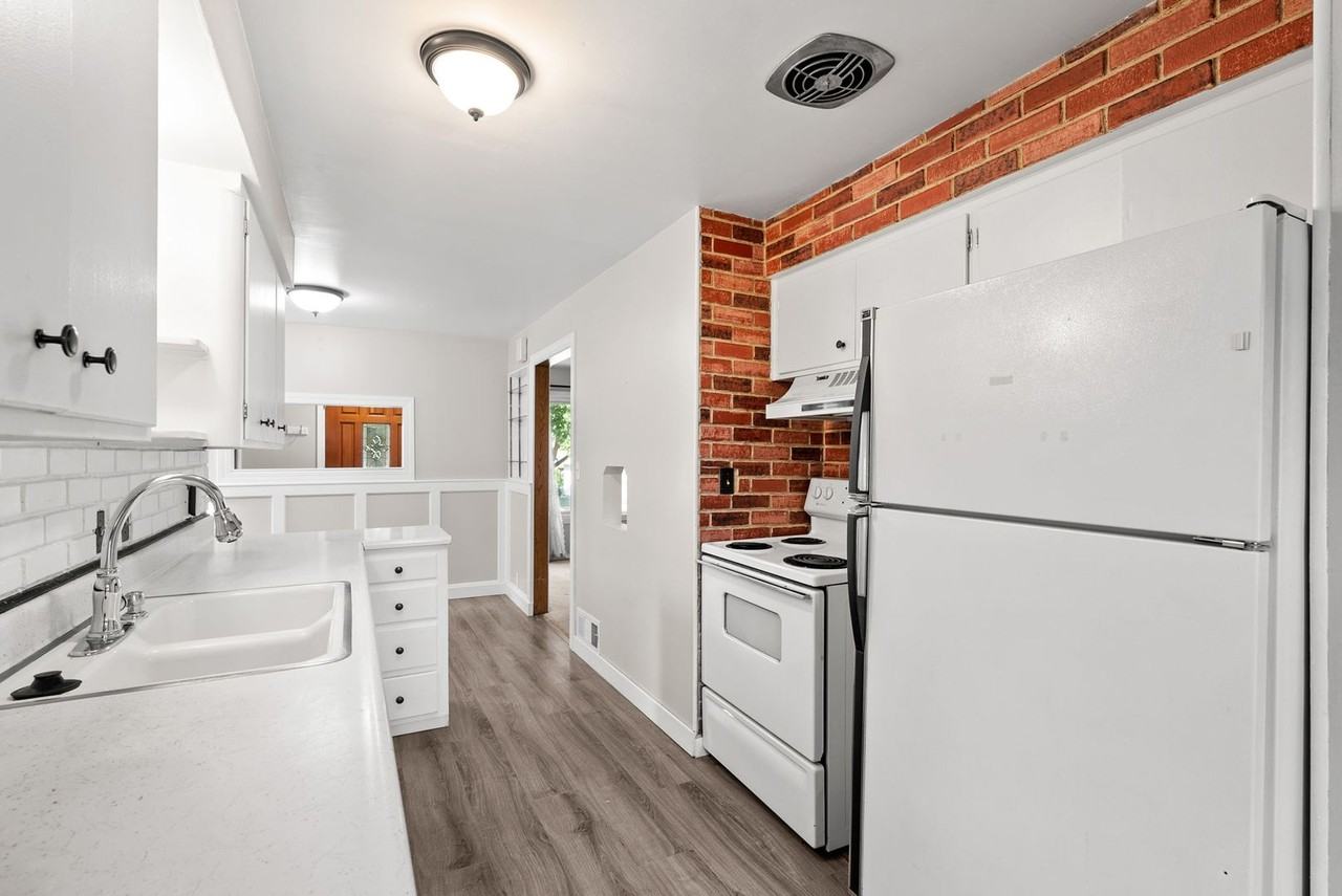 2112 East 10th Avenue - Photo 7 of 28