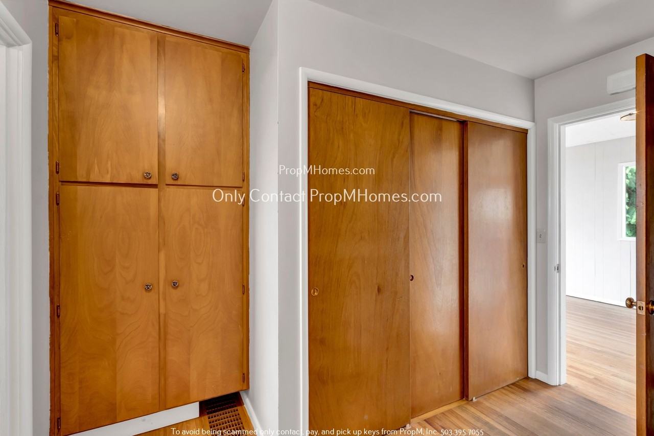 2265 Sylvan Way - Photo 2 of 41