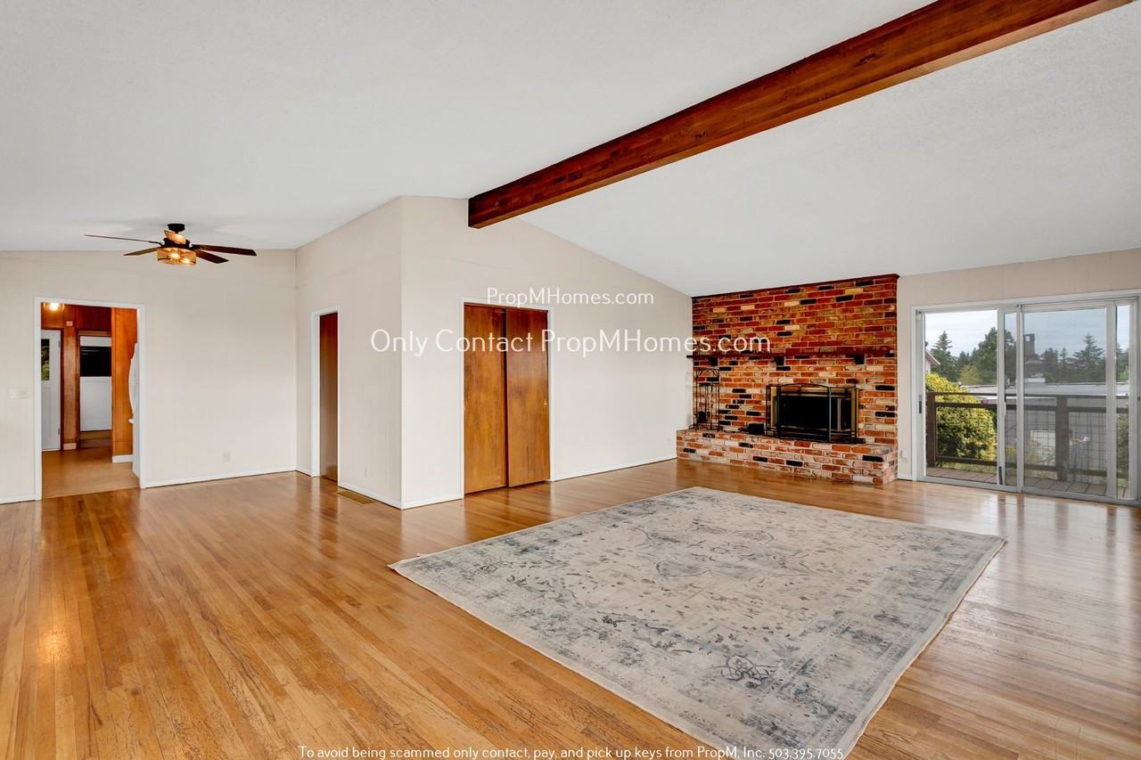 2265 Sylvan Way - Photo 3 of 41