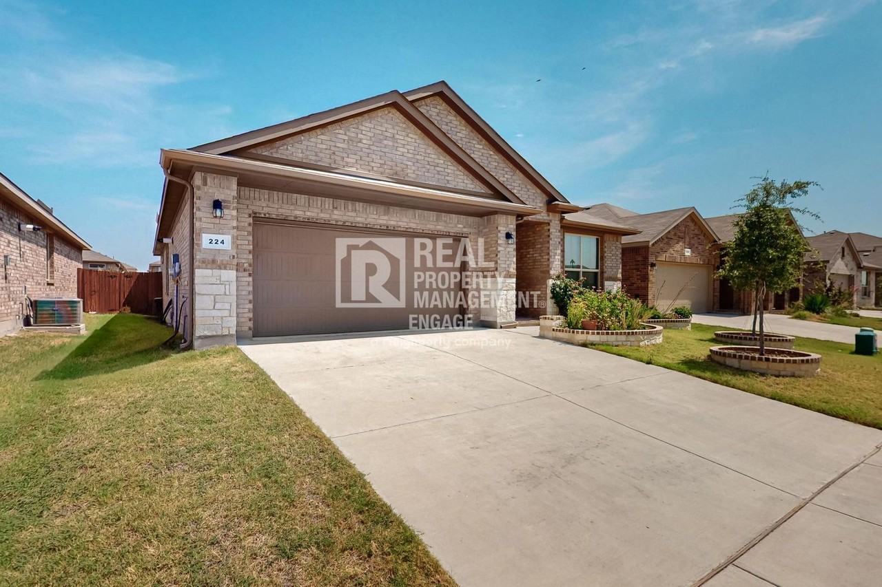 224 Oldcastle Way - Photo 3 of 37