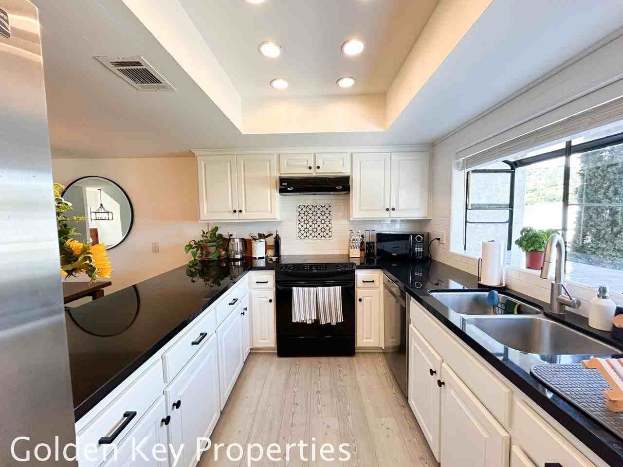 2372 Altisma Way #B - Photo 2 of 32