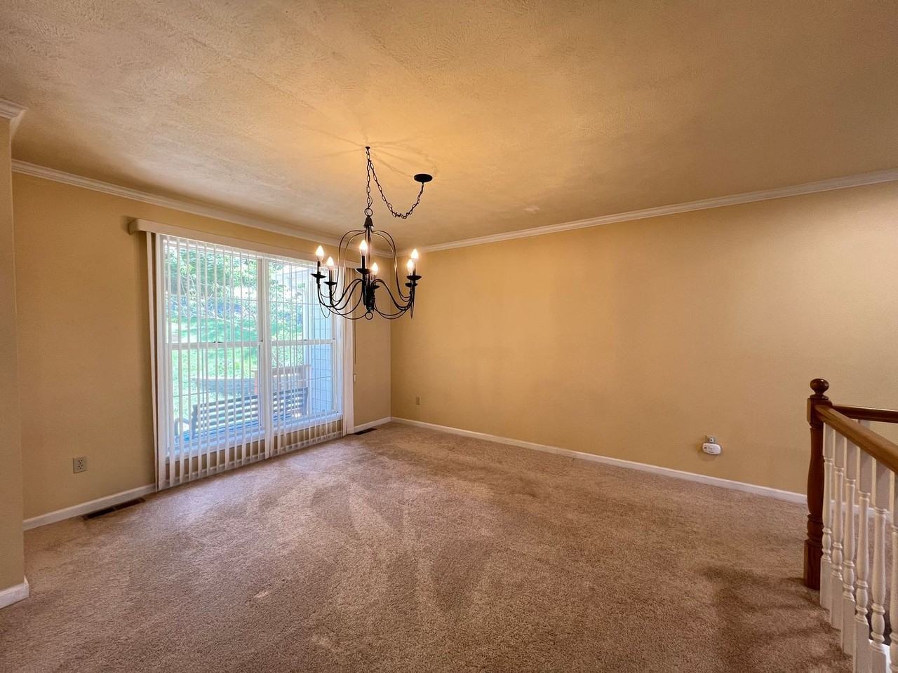 31 Snow Bluff Ln - Photo 3 of 32
