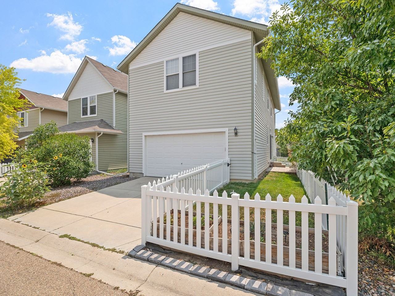2208 Clipper Way - Photo 3 of 20