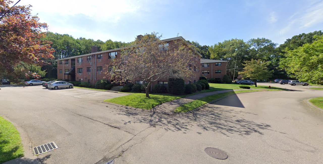 276 Grove St - Photo 6 of 15