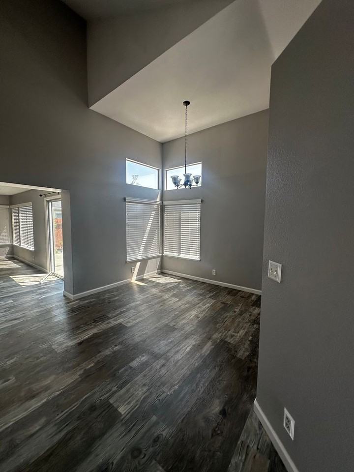 4517 Park Rose Cir - Photo 6 of 19