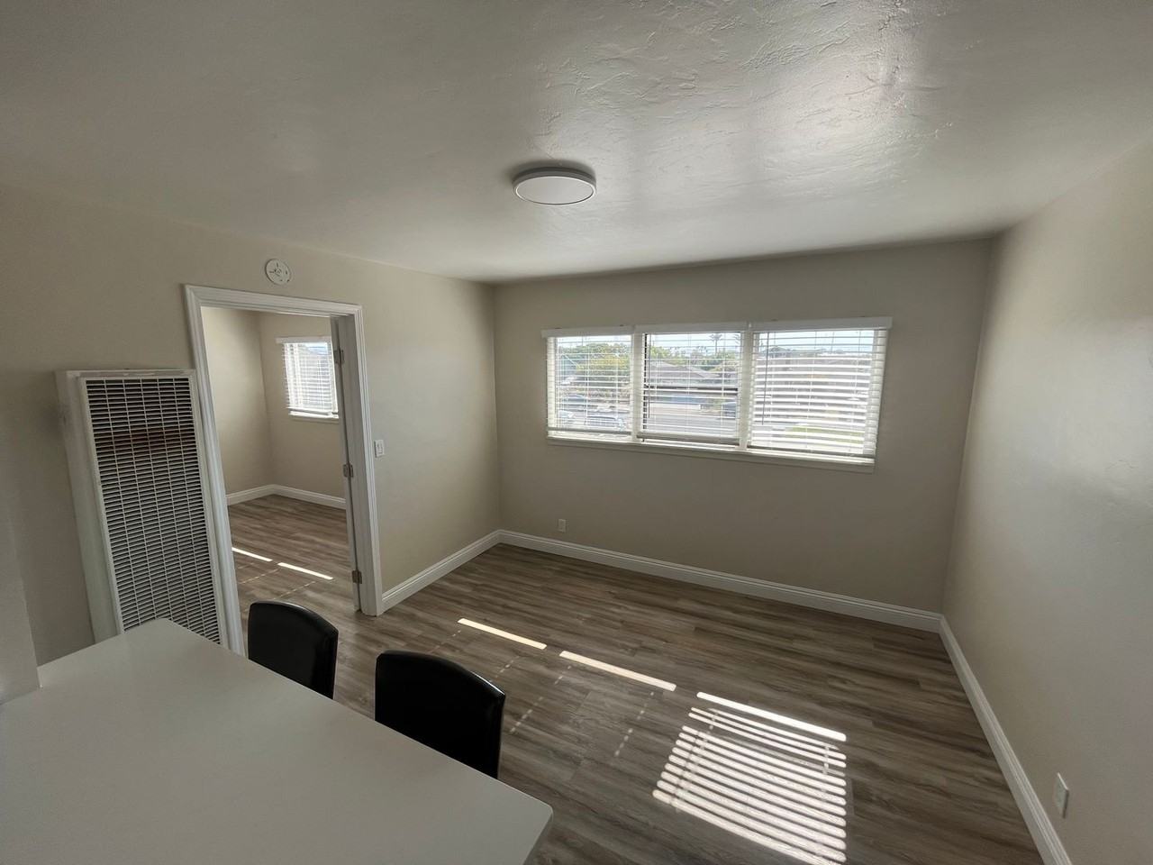 323A Tognazzini Ave - Photo 3 of 10