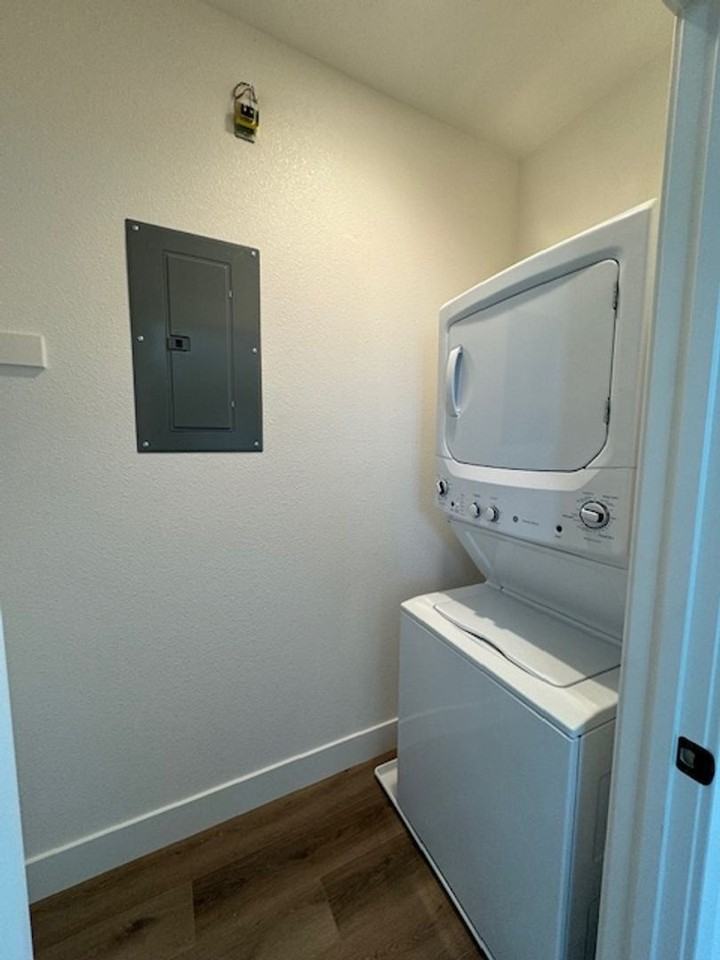 2927 Luke Ln - Photo 7 of 12