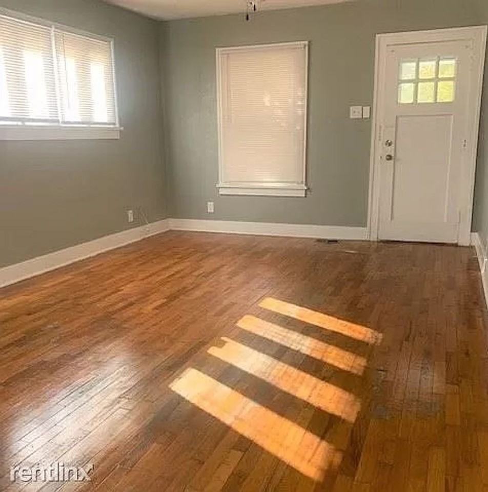 320 Sw Roosevelt St - Photo 2 of 9