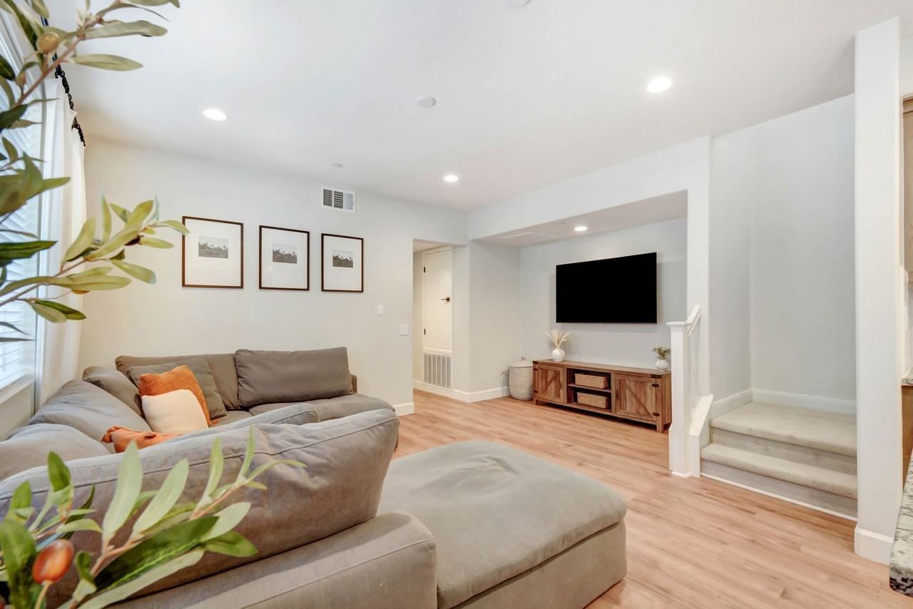 7390 Palazzo Pl - Photo 4 of 10