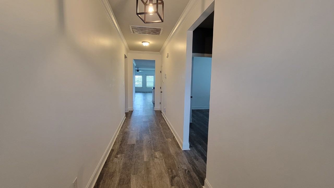 107 Balboa Rd - Photo 2 of 41