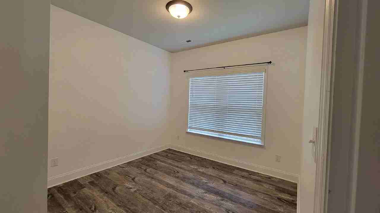 107 Balboa Rd - Photo 3 of 41