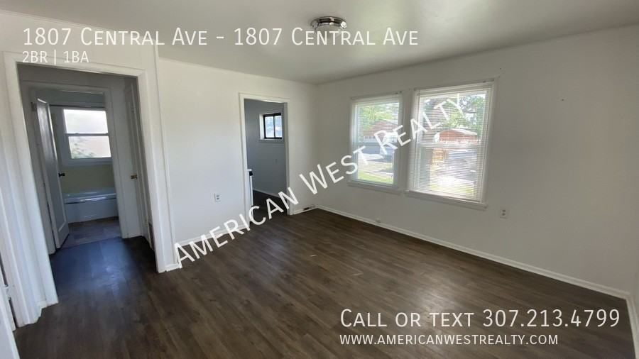 1807 Central Ave - Photo 2 of 7