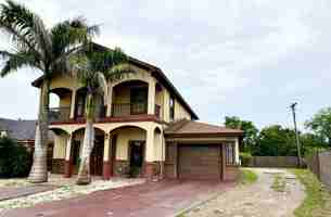 featured image of 3136 Resaca Vista Dr #B