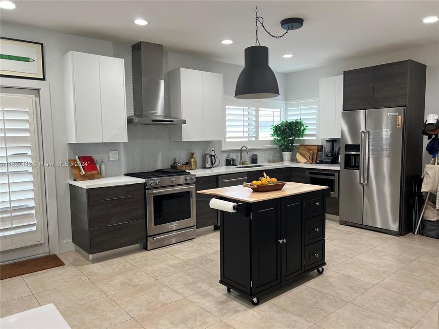 49 N Shore Dr - Photo 3 of 12