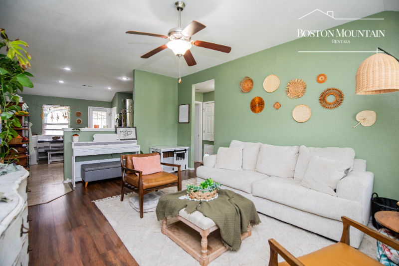 1121 S Apollo Dr - Photo 2 of 17