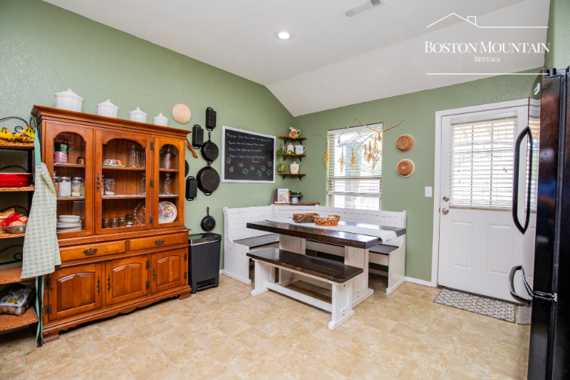 1121 S Apollo Dr - Photo 6 of 17