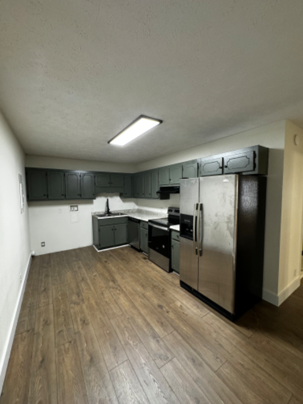 320B Samantha Cv #B - Photo 2 of 9