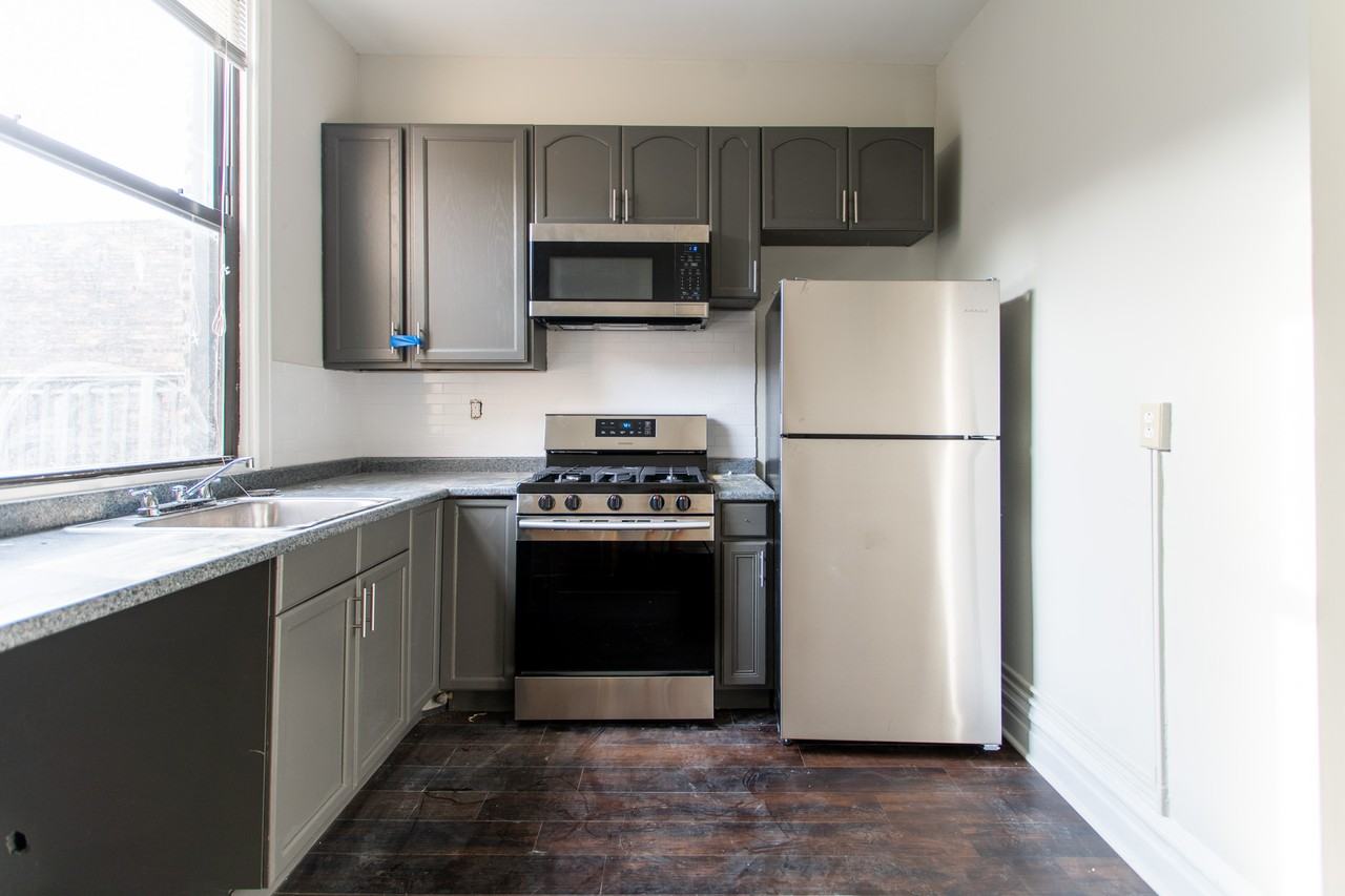 3925 N Lincoln Ave #3D