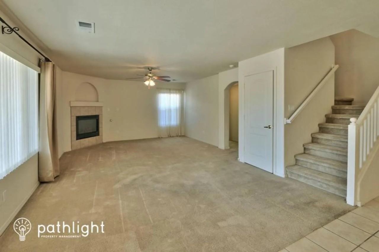 8612 Quail Creek Ct Ne - Photo 2 of 21