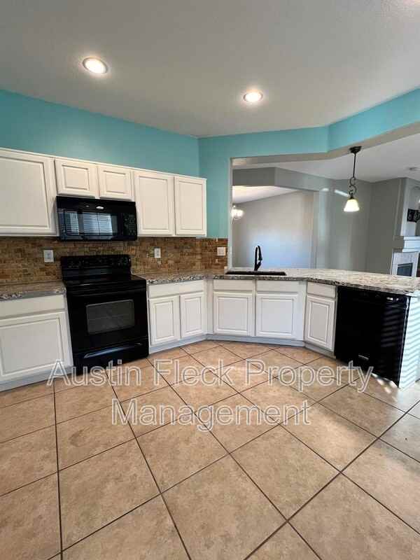 10718 E Secret Canyon Rd - Photo 2 of 14