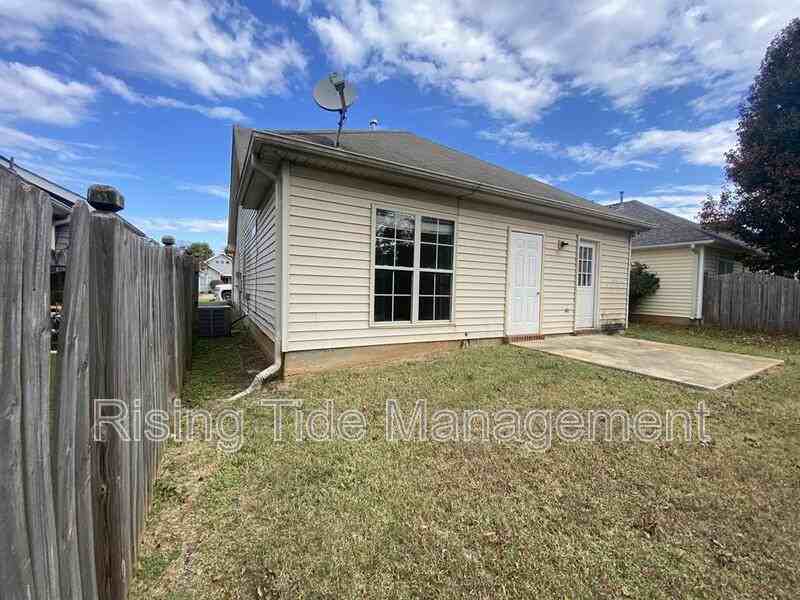 173 Creekstone Trl - Photo 2 of 6