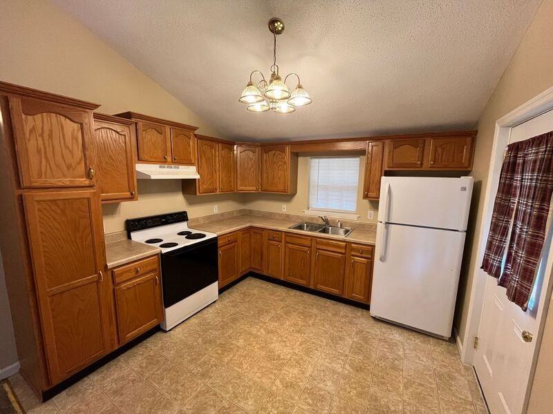 2103 Bream Ln - Photo 2 of 23