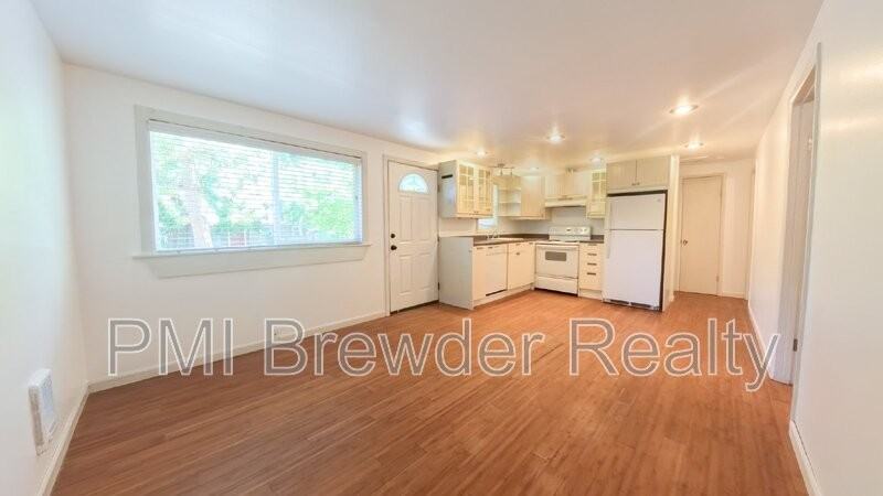 523 Madison St #2 - Photo 3 of 8