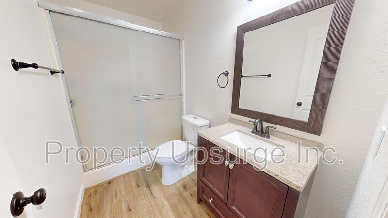 1300 Howard Ct - Photo 3 of 11